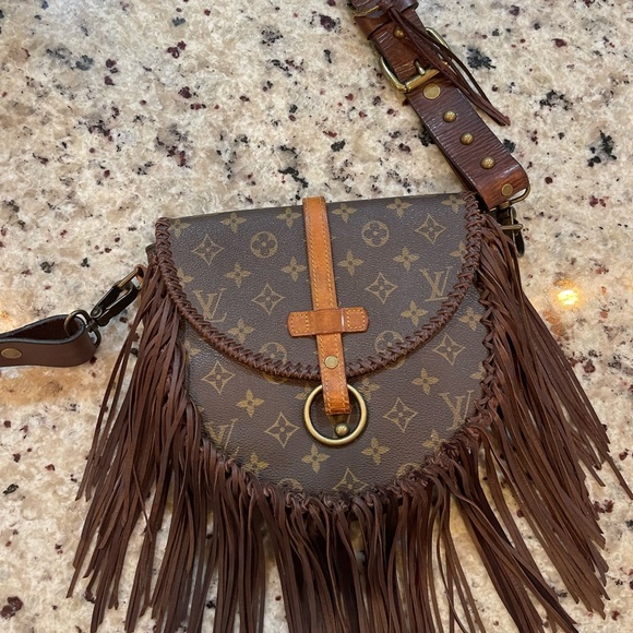 Vintage Louis Vuitton Crossbody - Picture 1 of 8